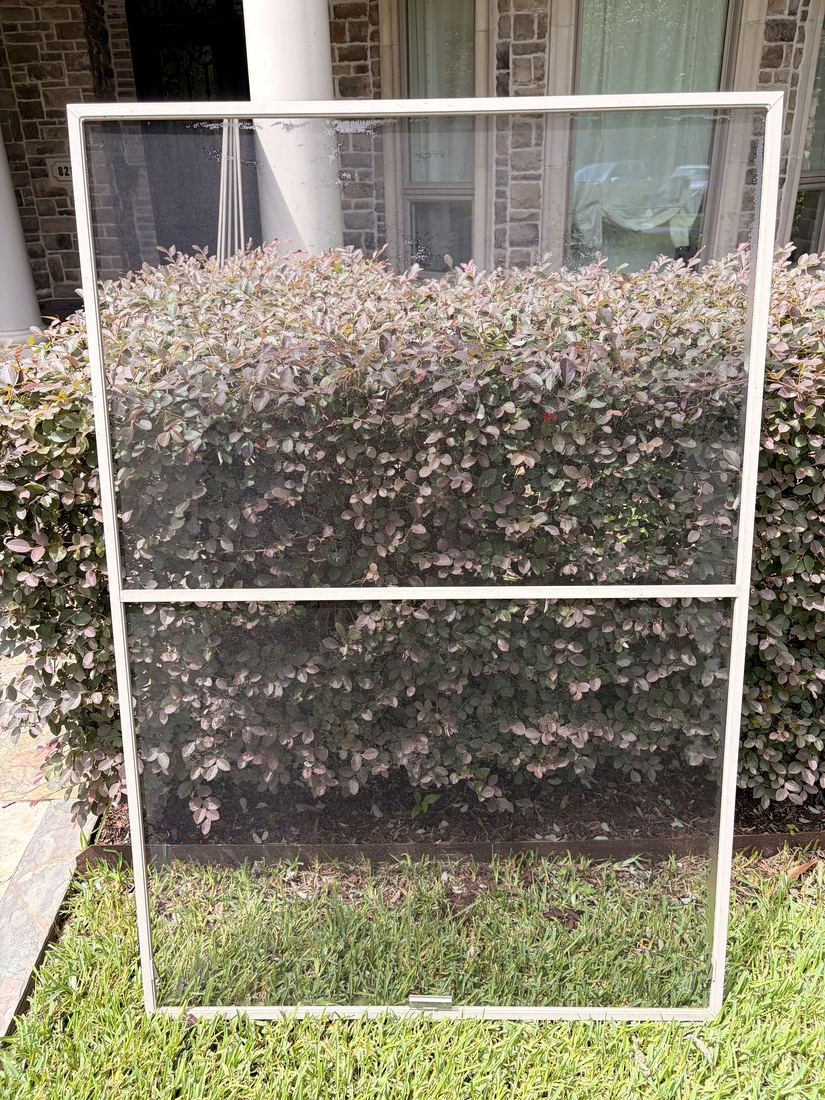 The same screen after deep cleaning — mesh clear, airflow restored